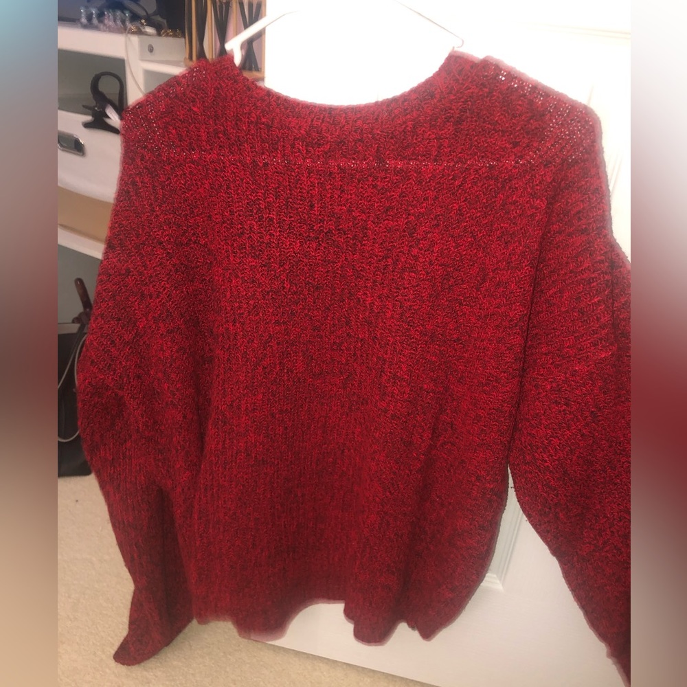 Red / black marble sweater. Brand: Scandia. Size M. Made in USA.